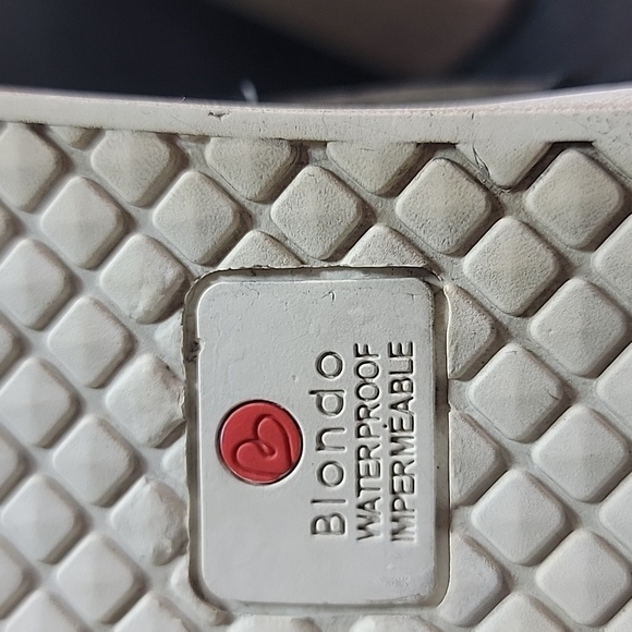 Blondo Women's waterproof Impermeable size 10m - Picture 8 of 8